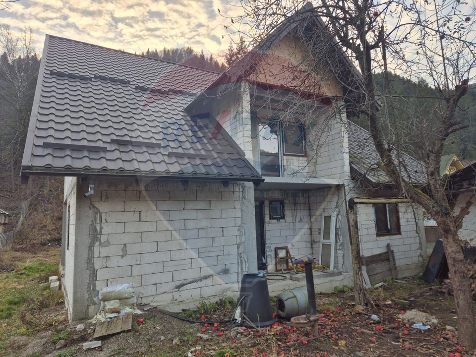 5 room House / Villa for sale