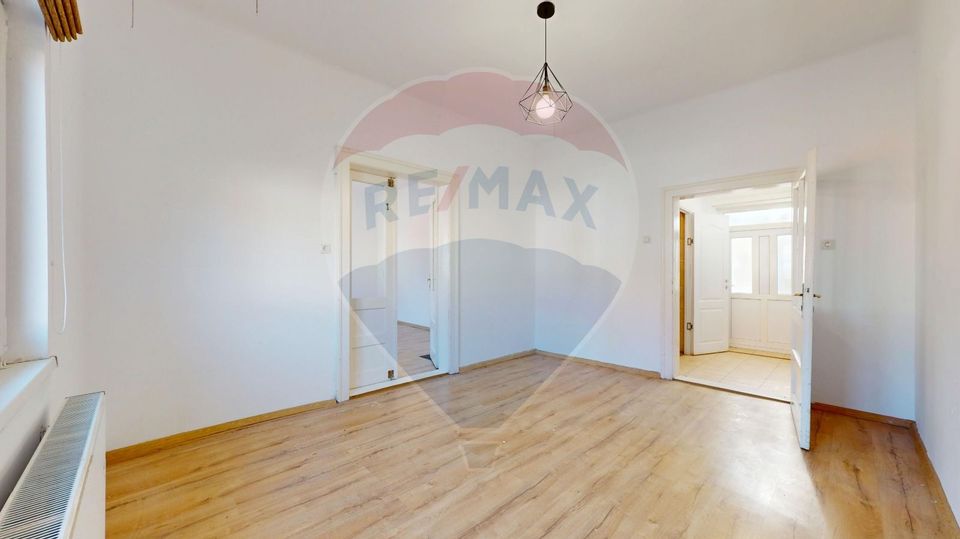 6 room House / Villa for rent, Aurel Vlaicu area