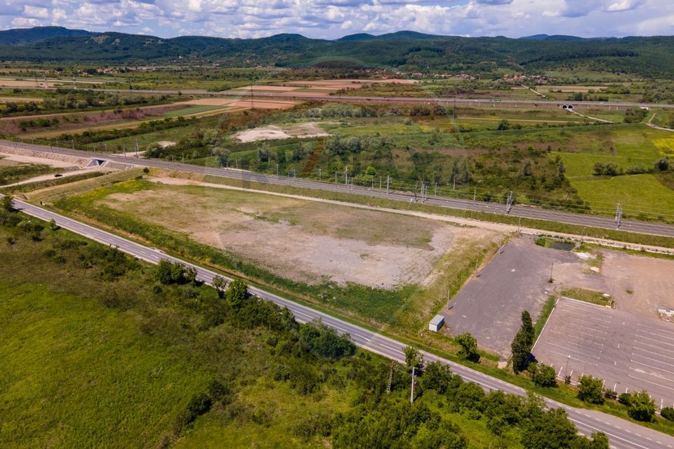 Land 21,536sqm Ilia / Strada principala