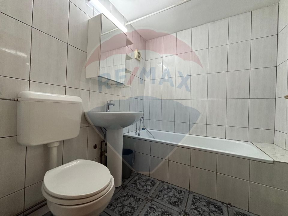 4 room Apartment for sale, Teiul Doamnei area
