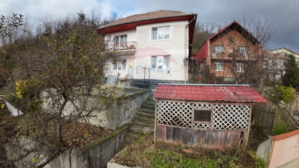 Casă / Vilă cu 5 camere de vânzare în zona Exterior Sud