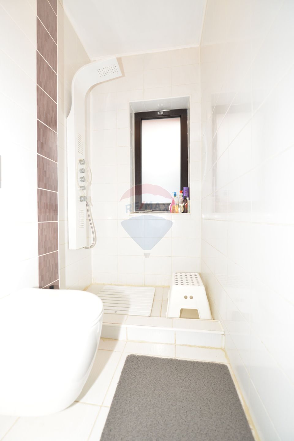 Casa Vila cu 4 camere de vanzare in  Cernica langa padure