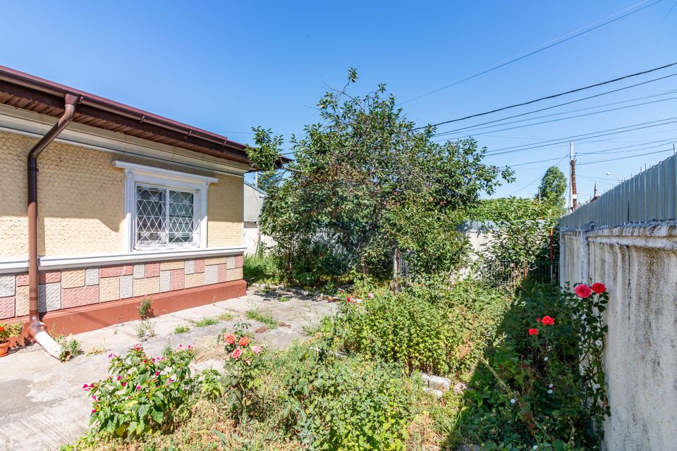 4 room House / Villa for sale, Andronache area