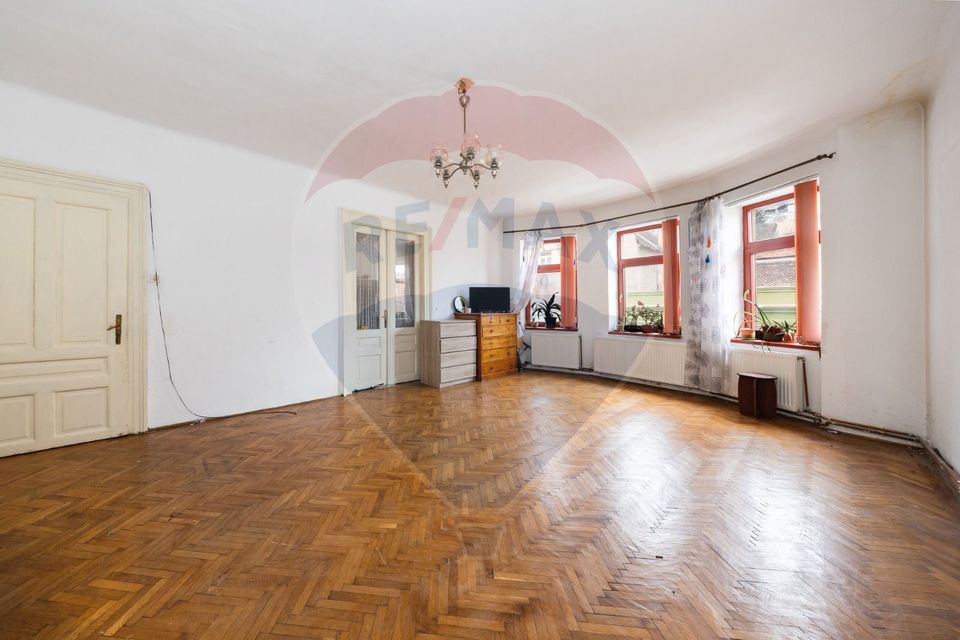 APARTAMENT 3 camere, Etaj 1, Str. Lunga nr 22, Brasov