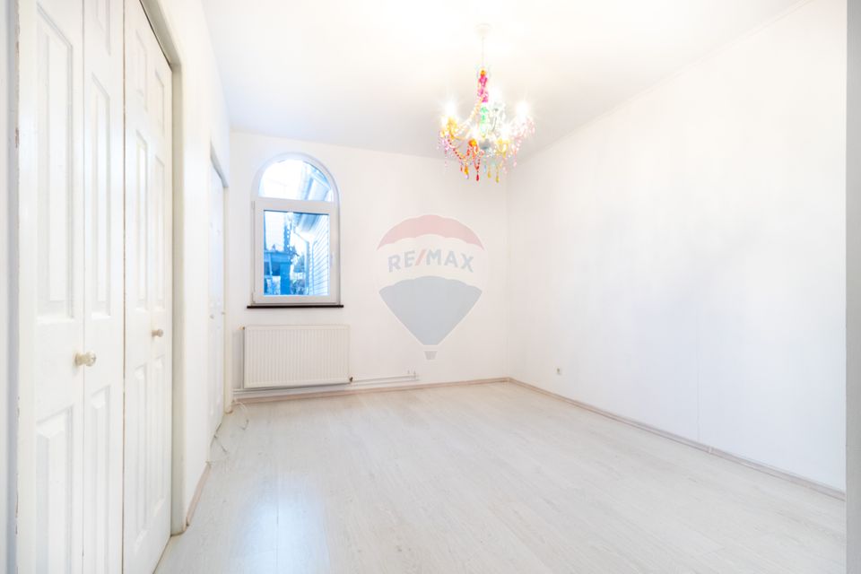 Vanzare Vila 5 camere cu terase mari si priveliste directa la lac