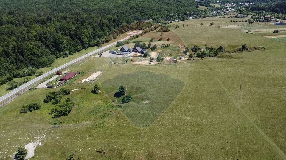 Land 5,561sqm Paltinoasa / Strada principala