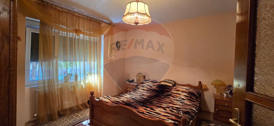 8 room House / Villa for sale, Central area