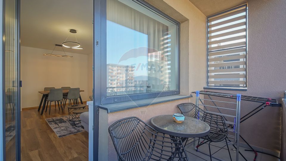 3 room Apartment for sale, Tractorul area