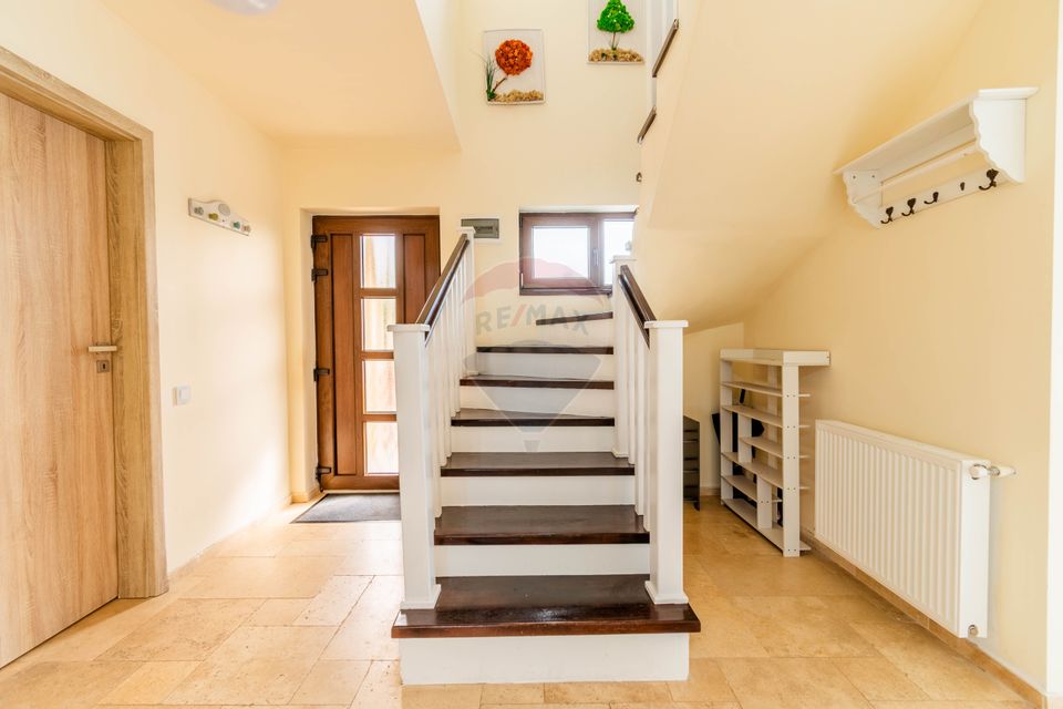 4 room House / Villa for sale