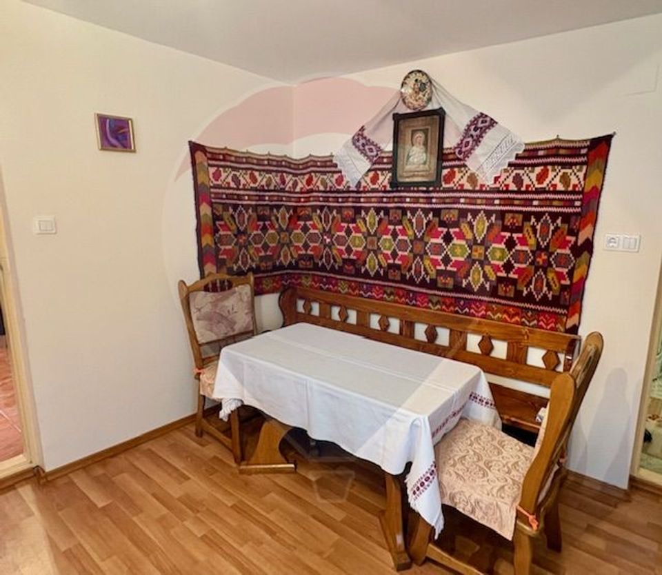 6 room House / Villa for sale