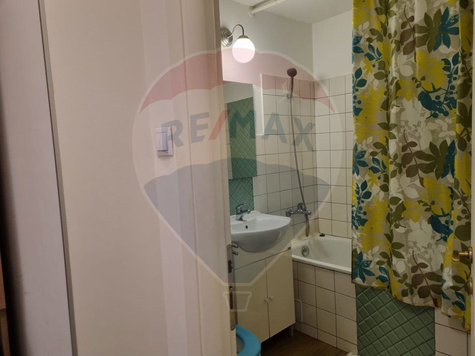 Închiriere apartament 2 camere pe strada Trestiana