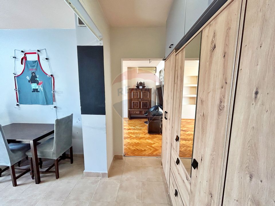 Apartament cu 4 camere de vânzare în zona Aurel Vlaicu