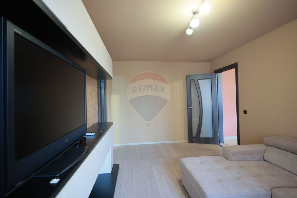 Apartament cu 3 camere de închiriat, în zona Rogerius