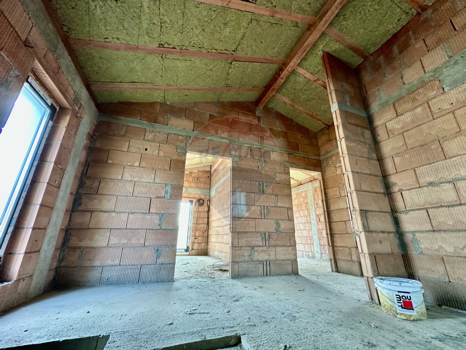 Casa premium de vanzare in Campenesti!