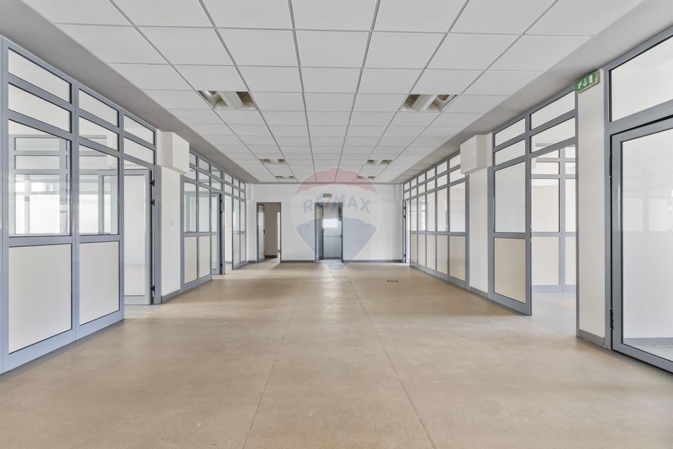 Cladire unica cu destinatii multiple de vanzare Ultracentral Arad