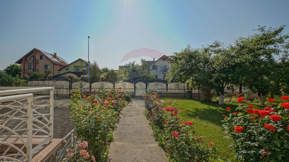 Vila impunatoare, rezidenta cu pretentii, Tractorul, Brasov