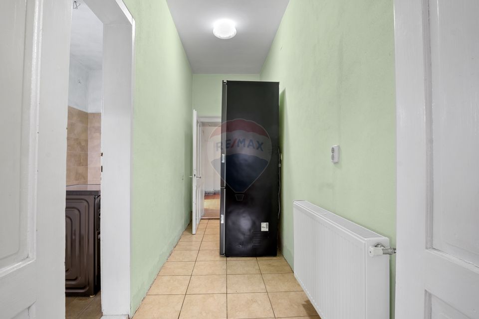 Casa si teren 2173 mp de vanzare in Tipar , la 12km de Chisineu Cris