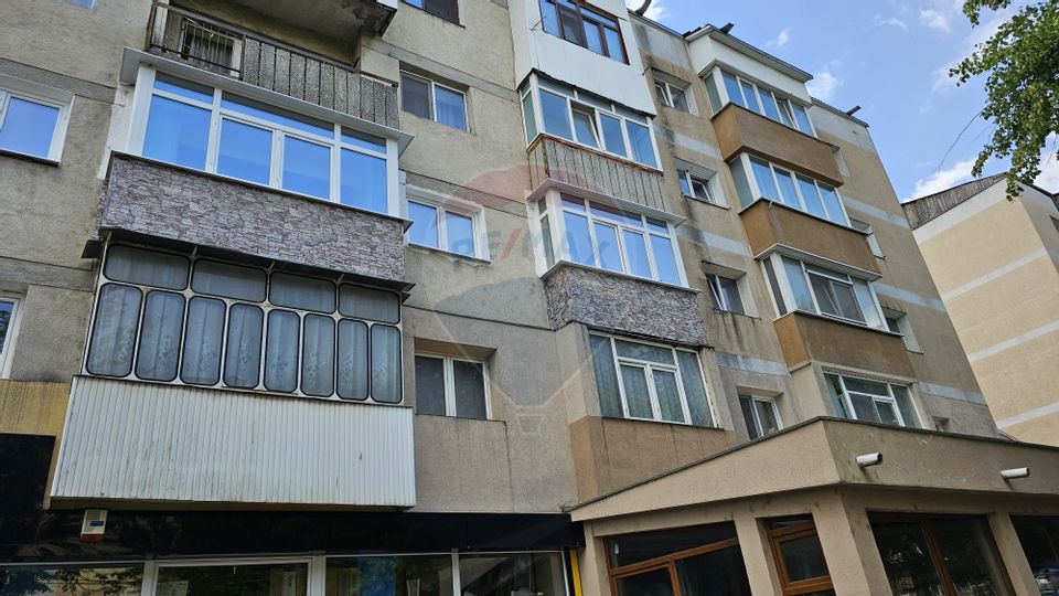 Apartament cu 4 camere confot 1 în zona Burdujeni-Suceava