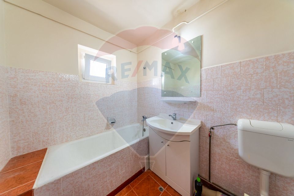 Apartament 2 camere Alfa de inchiriat, decomandat, mobilat si utilat.