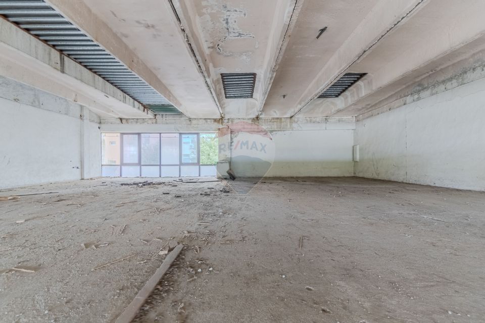 2,060sq.m Industrial Space for sale, Tractorul area