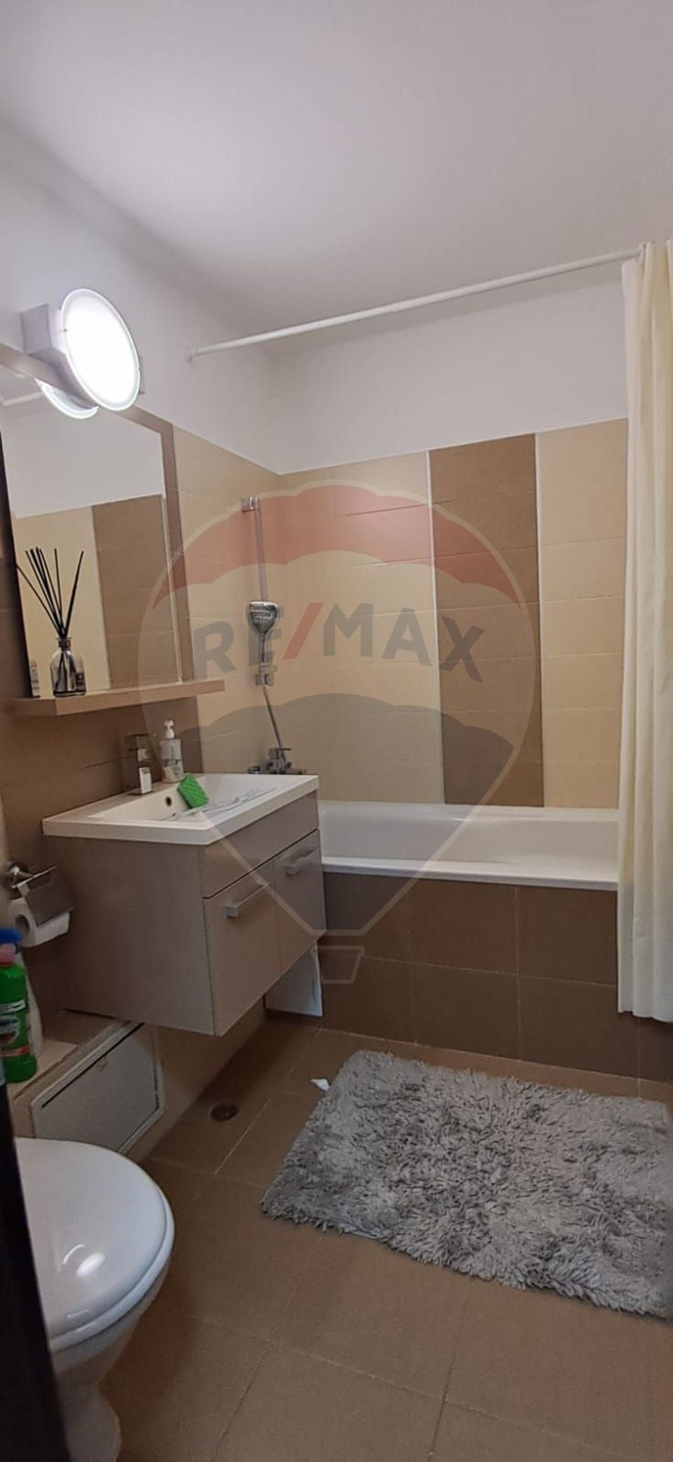 Inchiriere apartament în zona Stefan cel Mare