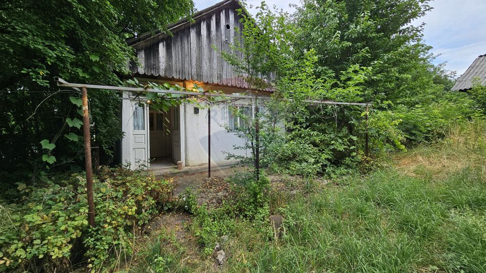 Casa  de vânzare cu teren 9200 mp, Pădureni-Șendriceni, Botoșani