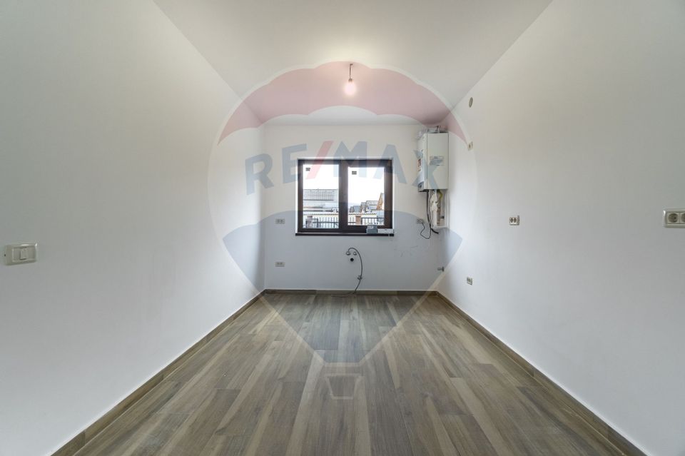 4 room House / Villa for sale