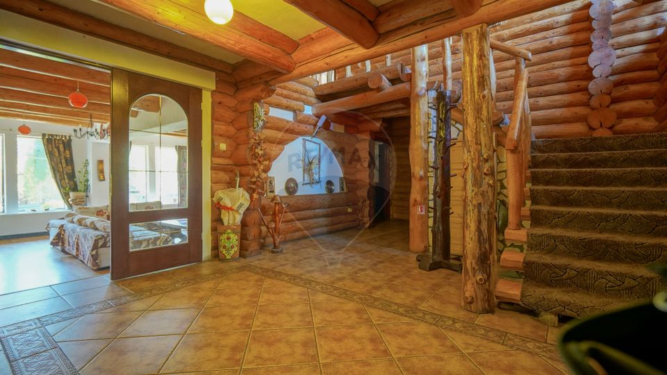 8 room House / Villa for sale