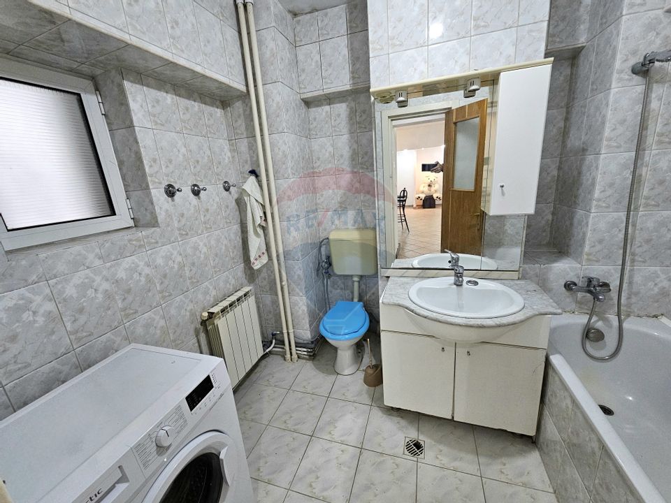 Apartament cu 3 camere, zona ultracentrală - str 9 Mai