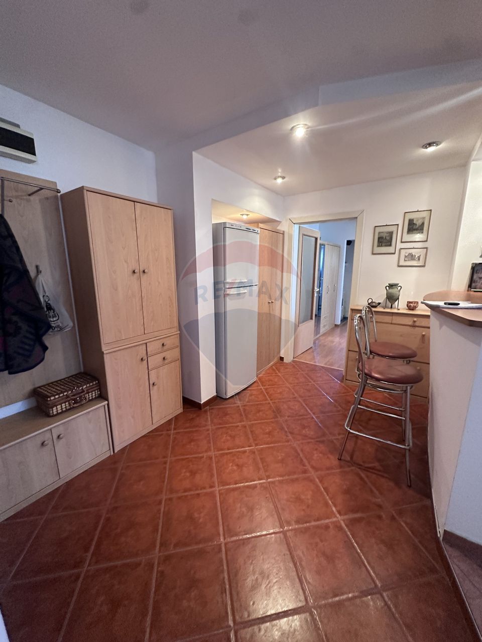 Apartament cu 3 camere de vânzare în zona Baneasa