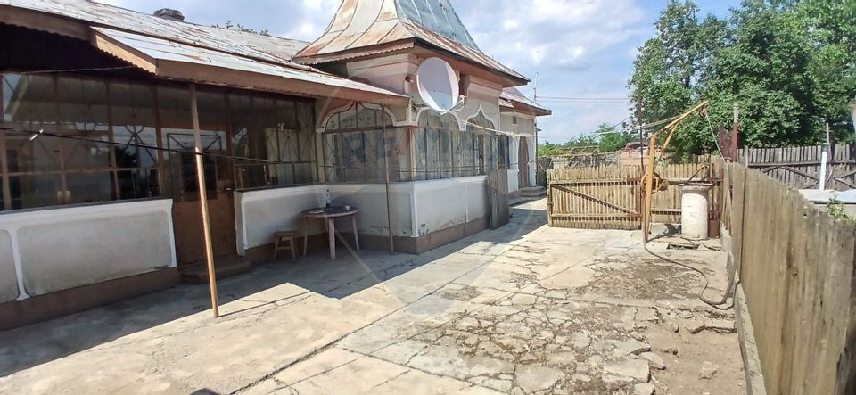 4 room House / Villa for sale, Periferie area