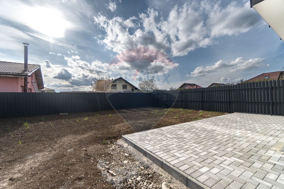 5 room House / Villa for sale