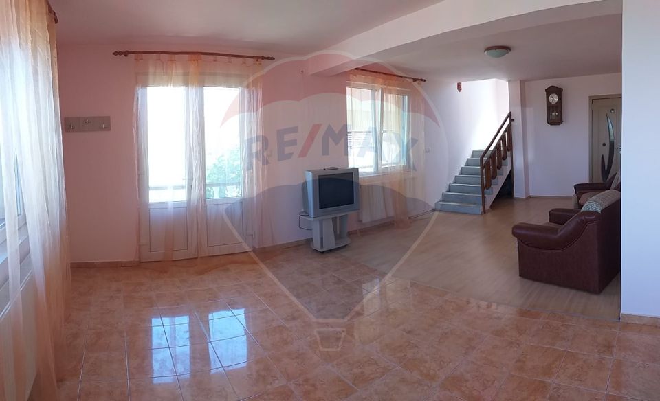 5 room House / Villa for sale