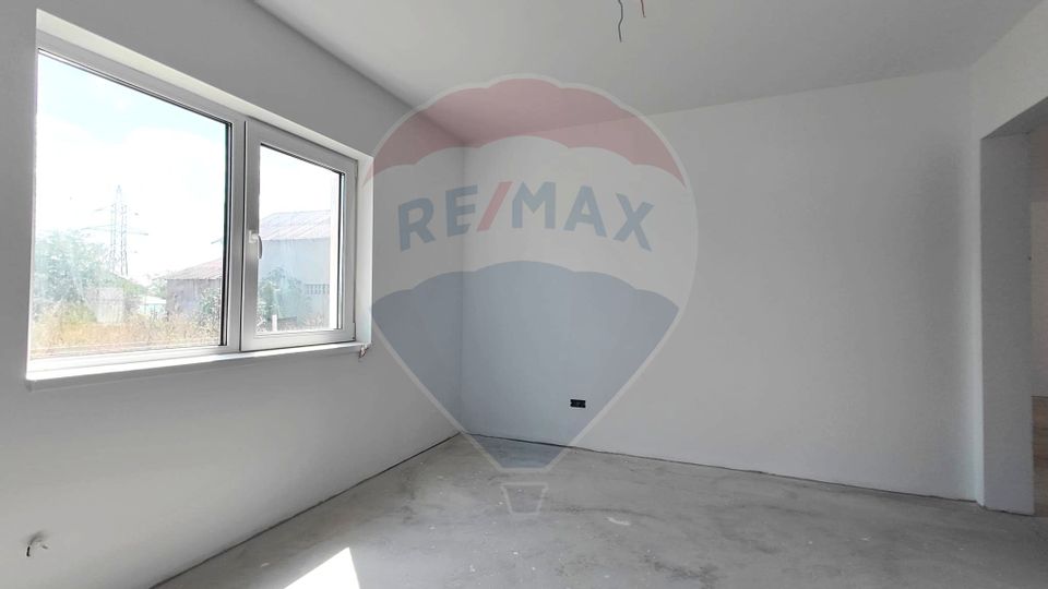 Casă / Vilă cu teren 371 mp de vânzare in Cumpana