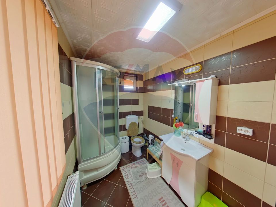 16 room House / Villa for sale, Est area