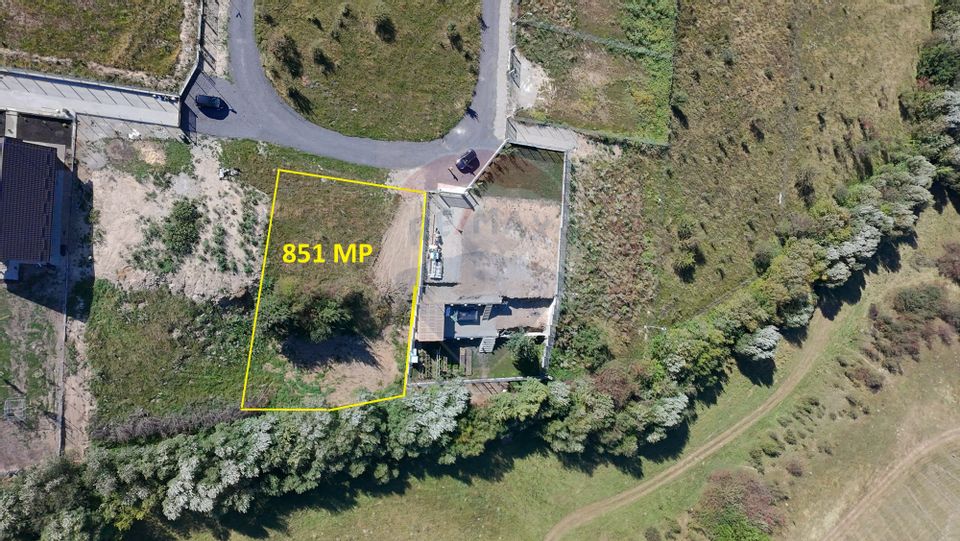 851 mp, Pârâu in spate - Brașov | Centrul echitație și Complex Pănicel