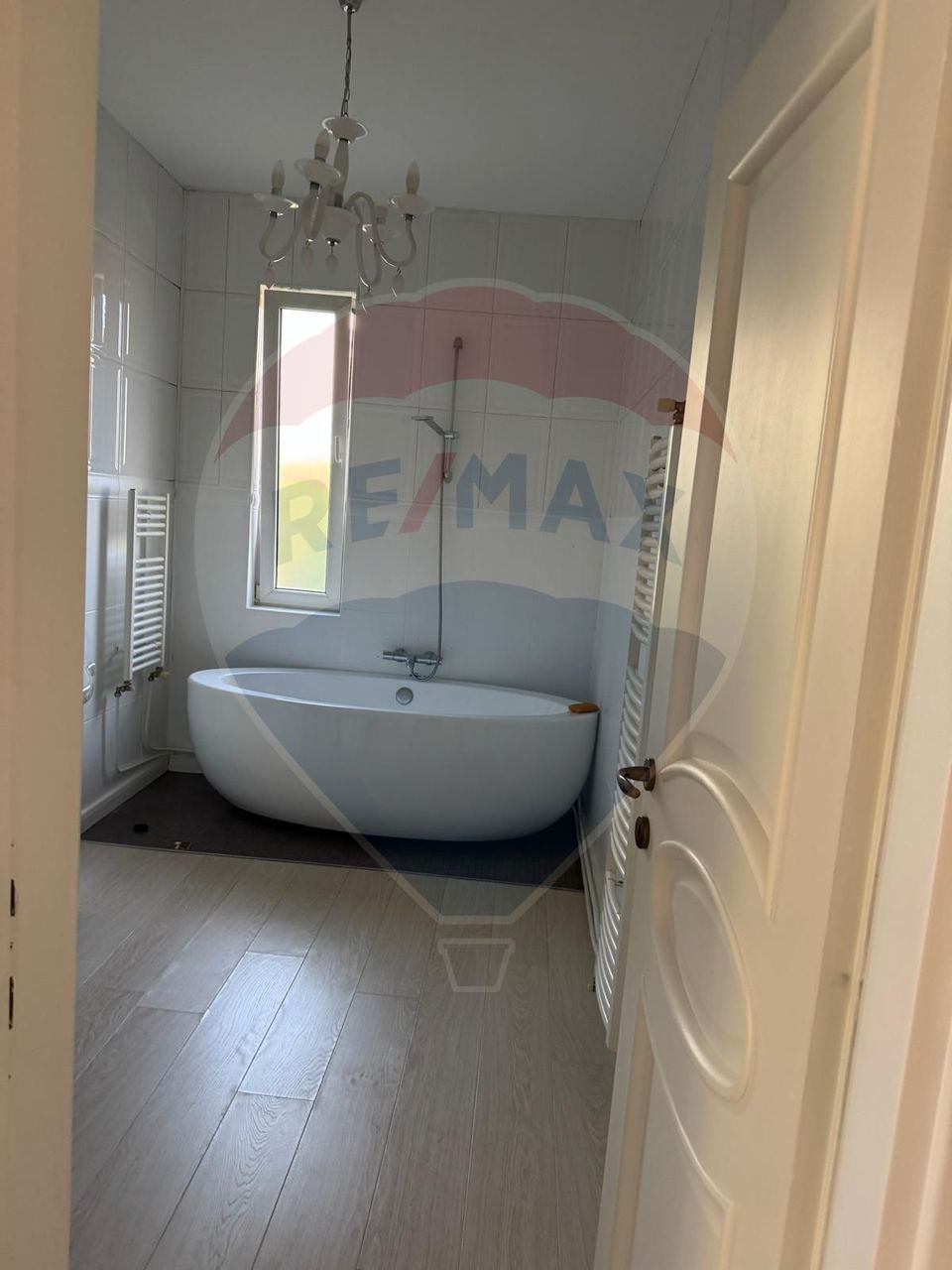 Închiriez casă individuală, 4 dormitoare, zona Borhanciului