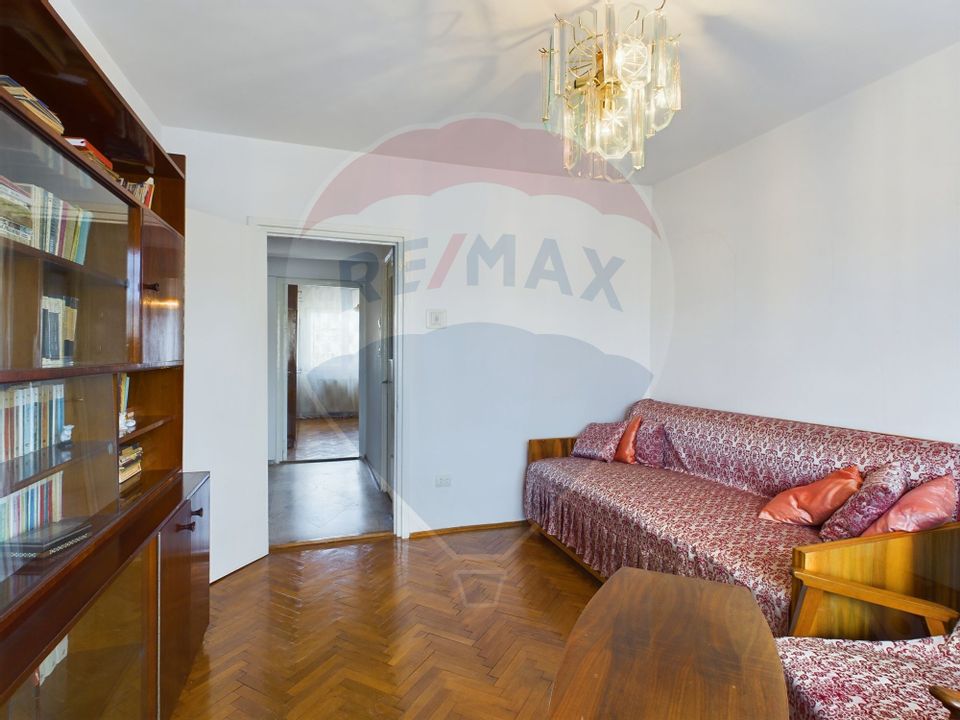 Apartament 3 camere, Calea Bucureşti