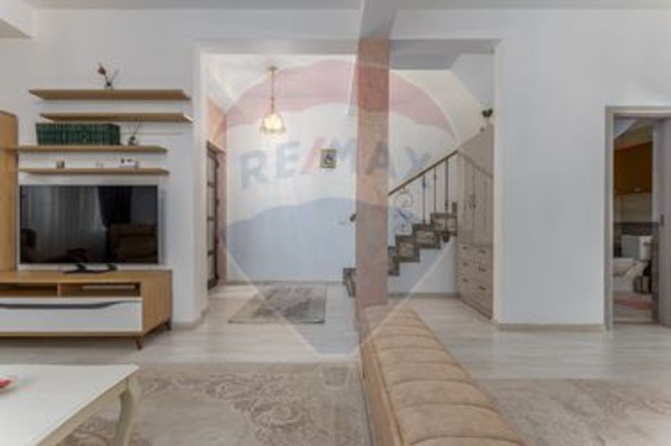 VANZARE Vila Duplex cu 4 camere Voluntari