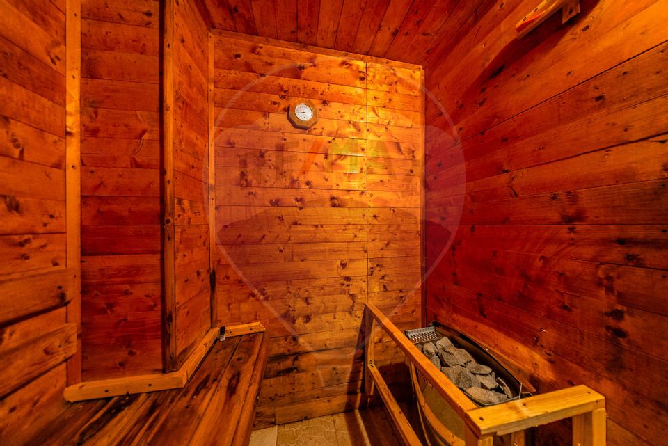 23 room Hotel / Pension for sale