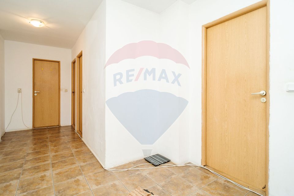 Apartament 3 camere decomandat  Alexandru cel Bun