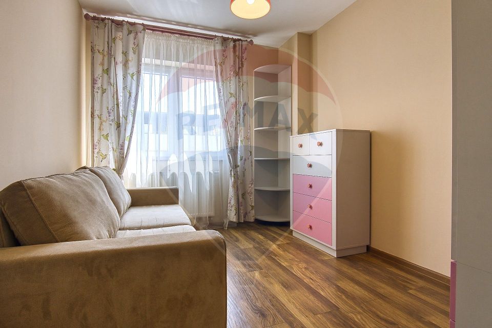 Apartament modern, 4 camere, cu terasă, boxă și loc de parcare, Coresi