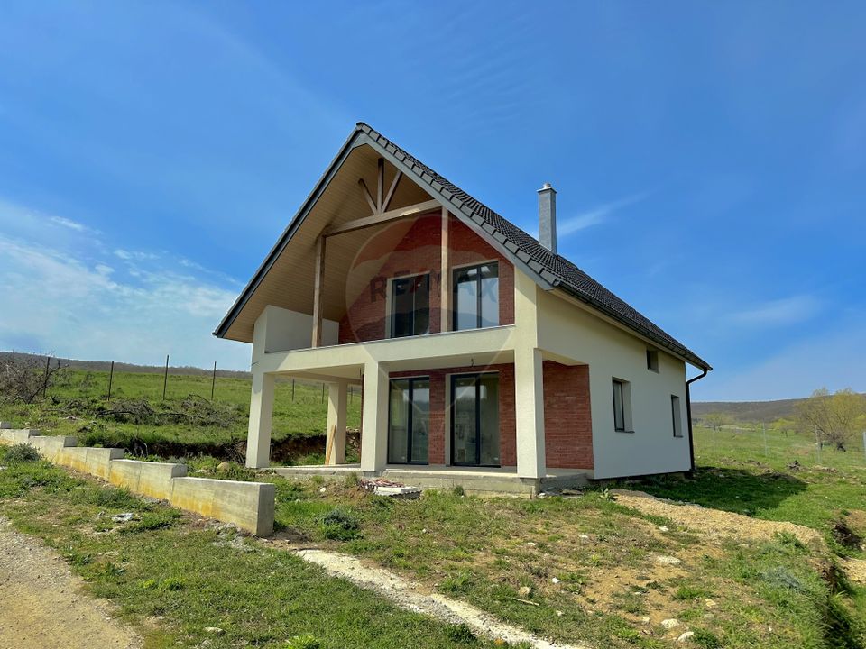 4 room House / Villa for sale
