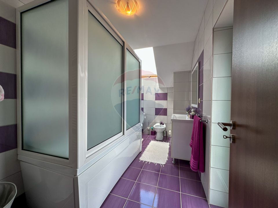 Vila de vanzare pe Str.Strugurilor/Terezian