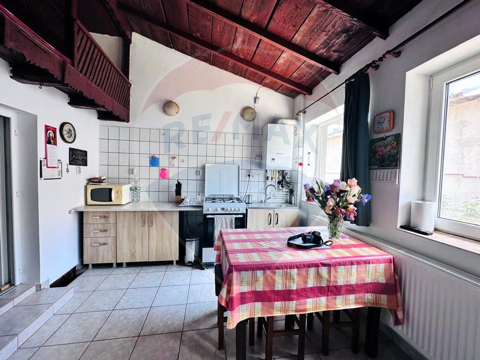 Casa Individuala cu Teren Generos si Gradina Superba in Darasti-Ilfov