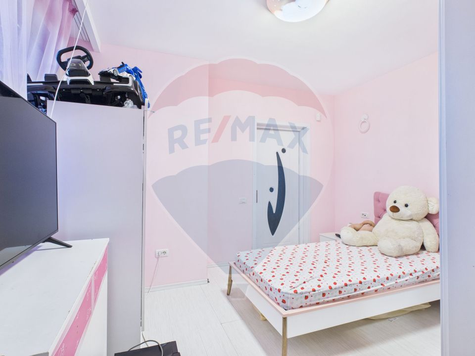 De vanzare| Casa cu piscina, saune si design elegant- Zona Matasari