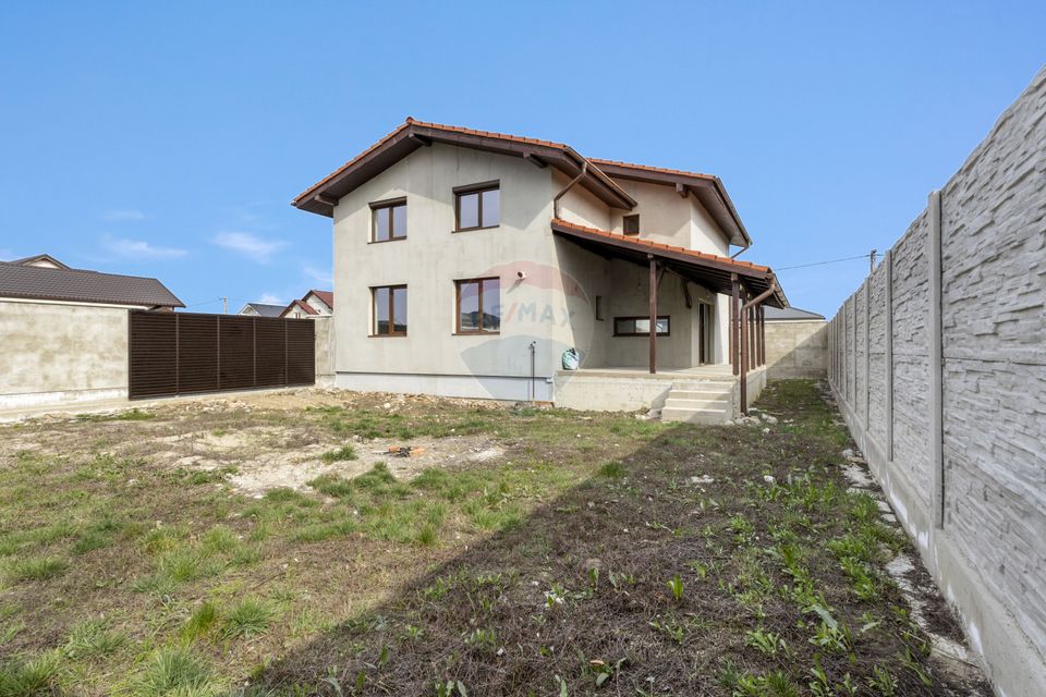 7 room House / Villa for sale