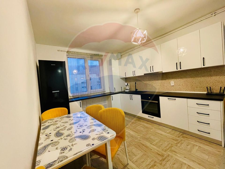 Apartament de închiriat în Sibiu - 3 camere si balcon - zona Hipodrom