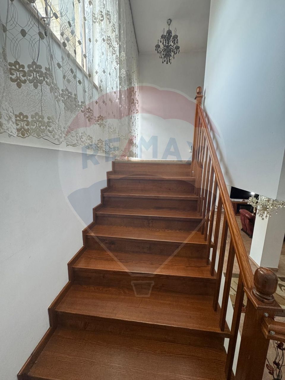 6 room House / Villa for sale