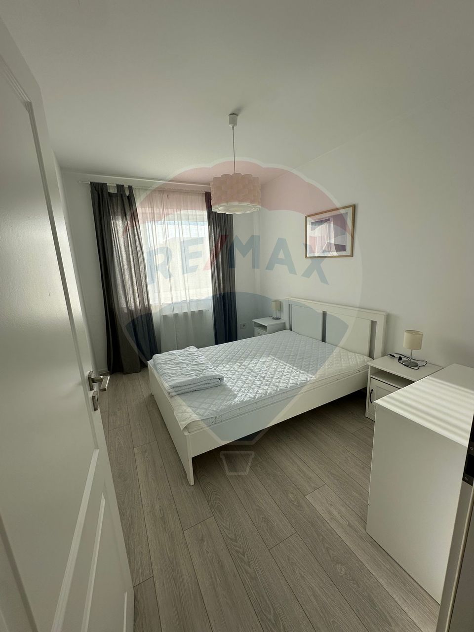 Apartament cu 3 cam. de închiriat în zona Prima Oneștilor, Ioșia